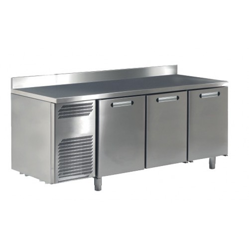 Meuble arrière réfrigéré sur groupe logé, profondeur 800 mm, 3 portes Meuble arrière réfrigéré sur groupe logé, profondeur 800 mm, 3 portes