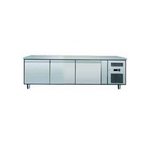 Meuble réfrigéré gamme 650, sans dosseret, 3 portes, 255 l, - 2 + 8 (°C) Meuble réfrigéré gamme 650, sans dosseret, 3 portes, 255 l, - 2 + 8 (°C)