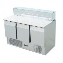 Saladette réfrigérée, +2 + 8 °C, 368 L, 400 W, plan de travail inox, 3 portes