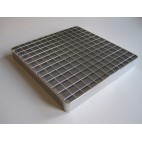 Lot de 2 caillebotis pressés, 1040 x 430 mm, acier galvanisé, Maillage 11x77 mm sur mesure
