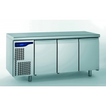 Meuble réfrigéré gastronorme avec groupe en acier inoxydable froid négatif 3 portes 1061 W