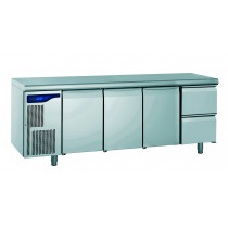 Meuble réfrigéré gastronorme avec groupe, en acier inoxydable, froid positif, 3 portes + 2 tiroirs hauteur 210 mm, 1170 W