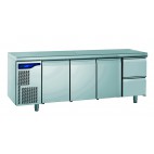 Meuble réfrigéré gastronorme avec groupe, en acier inoxydable, froid positif, 3 portes + 2 tiroirs hauteur 210 mm, 1170 W