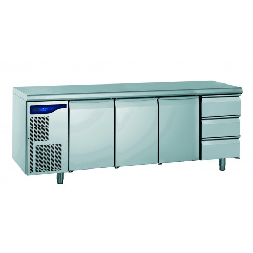 Meuble réfrigéré gastronorme avec groupe, en acier inoxydable, froid positif, 3 portes + 3 tiroirs, 1170 W Meuble réfrigéré gastronorme avec groupe, en acier inoxydable, froid positif, 3 portes + 3 tiroirs, 1170 W