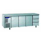 Meuble réfrigéré gastronorme avec groupe, en acier inoxydable, froid positif, 3 portes + 3 tiroirs, 1170 W