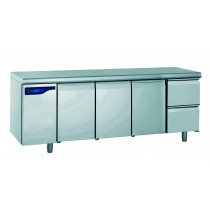 Meuble réfrigéré gastronorme sans groupe, en acier inoxydable, froid positif, 3 portes + 2 tiroirs ht 210 mm, 1170 W