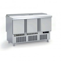 Meuble saladette avec plaque de travail polyéthylène, dessus inox , 3 portes pleines, 264 L