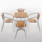 Table carrée, plateau en frêne, L 600 x P 600 x H 720 mm