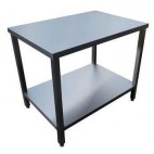 Table de service soudée, 2 niveaux sur roues zinguées, P 600 mm, inox AISI 304